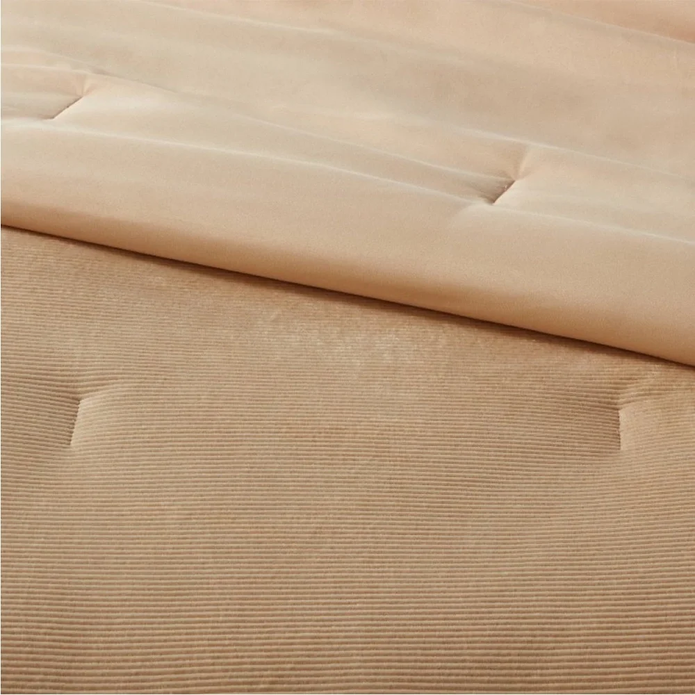 ROOM ESSENTIALS NWT cordouroy plush comforter -khaki -twin